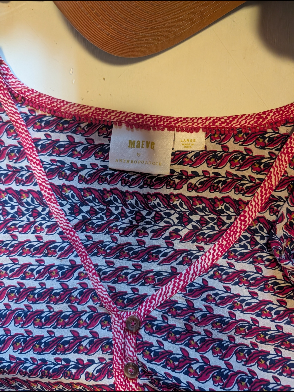 Boho V-Neck Peasant tunic in Magenta and Cream - Picture 3 of 4